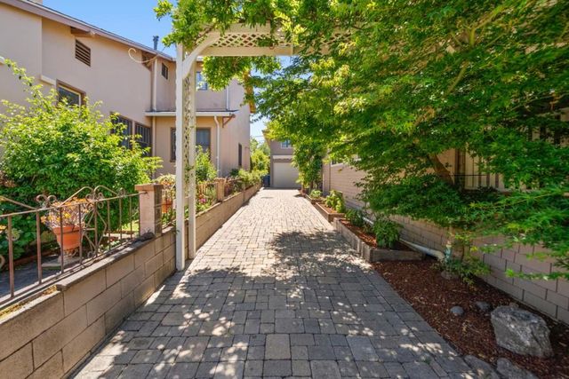 1129 Balboa Avenue, Burlingame, CA 94010