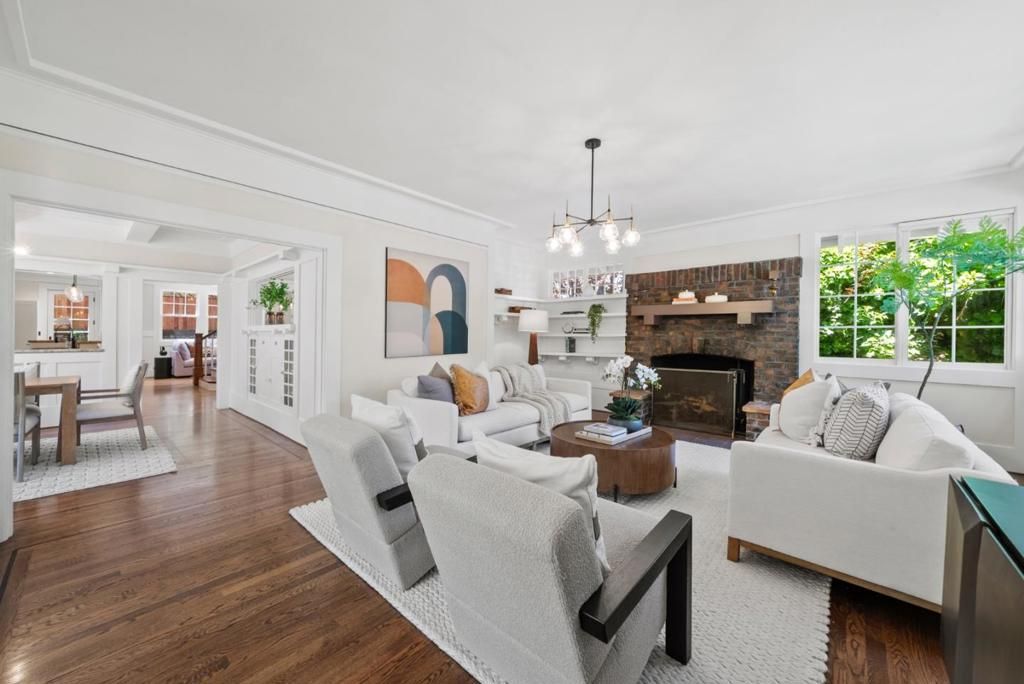 Image 7 of property listing at 1129 Balboa Avenue, Burlingame, CA 94010