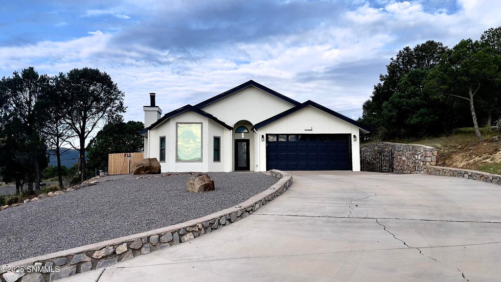 7 Tanglewood Circle, Silver City, NM 88061