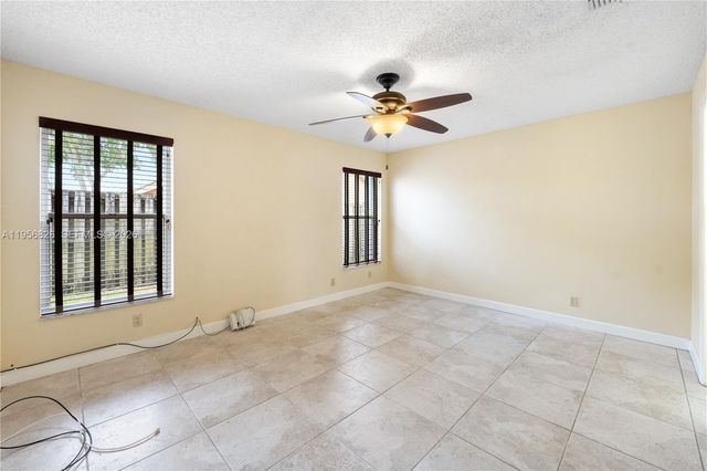 2707 Pinewood Ct 2707, Davie, FL 33328