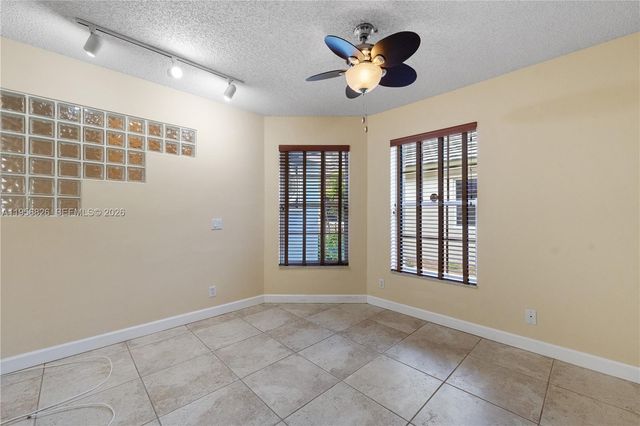 2707 Pinewood Ct 2707, Davie, FL 33328