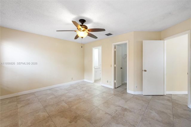 2707 Pinewood Ct 2707, Davie, FL 33328
