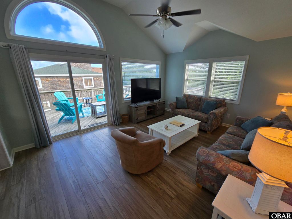 Image 12 of property listing at 745 W Grackle Court Lot# 12, Corolla, NC 27927
