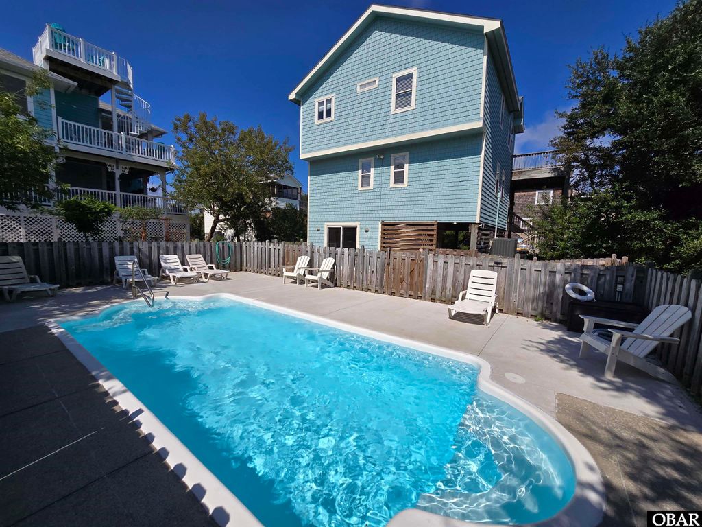 Image 3 of property listing at 745 W Grackle Court Lot# 12, Corolla, NC 27927