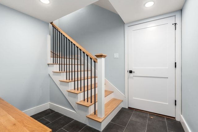 89 Newfield St, Boston, MA 02132