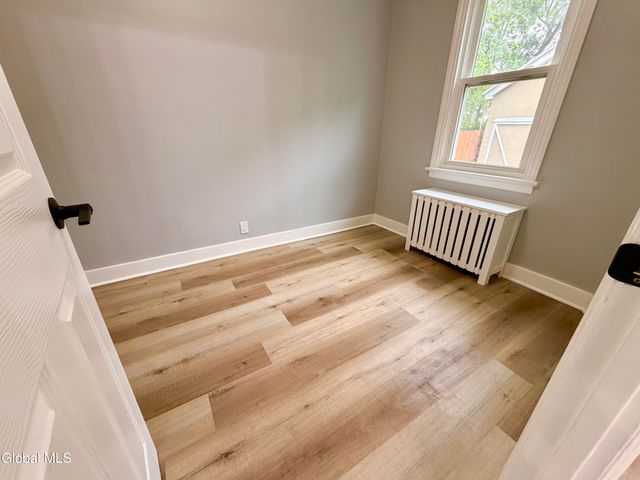 32 Mount Stuart Road, Rotterdam, NY 12304