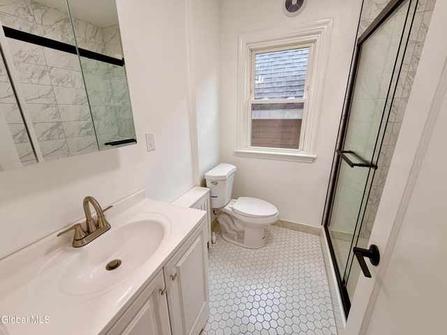 32 Mount Stuart Road, Rotterdam, NY 12304