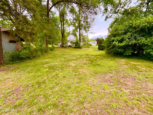 32 Mount Stuart Road, Rotterdam, NY 12304