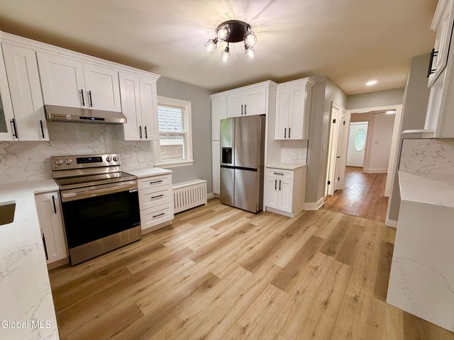 32 Mount Stuart Road, Rotterdam, NY 12304