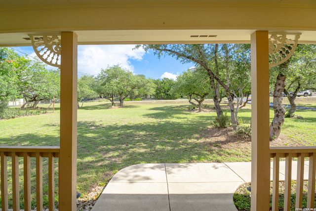 6211 YORKSHIRE DR, Spring Branch, TX 78070