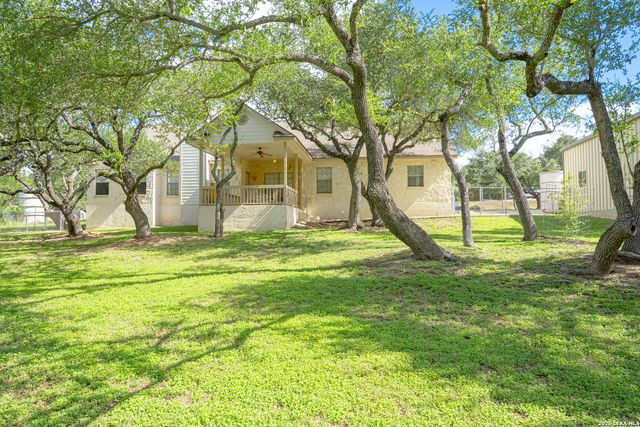 6211 YORKSHIRE DR, Spring Branch, TX 78070