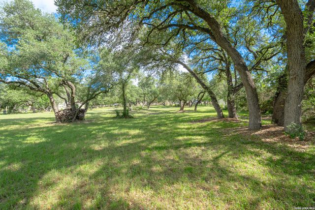 6211 YORKSHIRE DR, Spring Branch, TX 78070