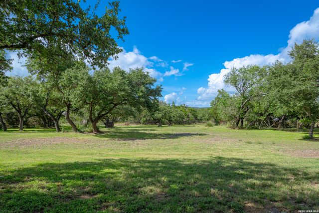 6211 YORKSHIRE DR, Spring Branch, TX 78070