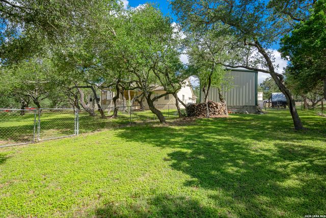 6211 YORKSHIRE DR, Spring Branch, TX 78070