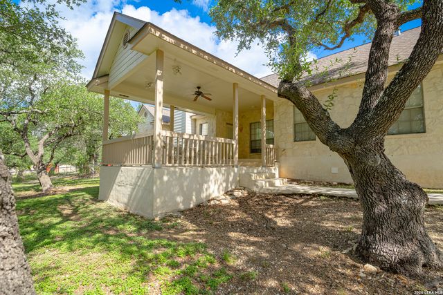 6211 YORKSHIRE DR, Spring Branch, TX 78070