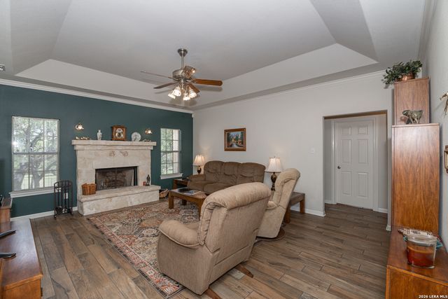 6211 YORKSHIRE DR, Spring Branch, TX 78070