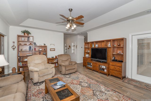 6211 YORKSHIRE DR, Spring Branch, TX 78070