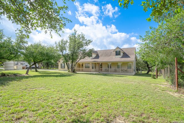 6211 YORKSHIRE DR, Spring Branch, TX 78070