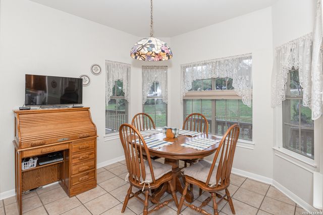 6211 YORKSHIRE DR, Spring Branch, TX 78070
