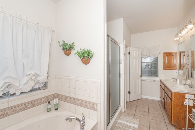 6211 YORKSHIRE DR, Spring Branch, TX 78070