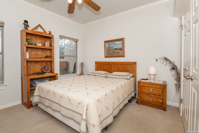 6211 YORKSHIRE DR, Spring Branch, TX 78070