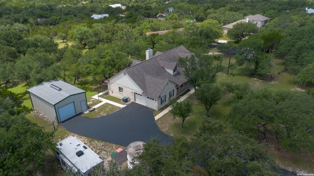 6211 YORKSHIRE DR, Spring Branch, TX 78070
