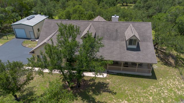 6211 YORKSHIRE DR, Spring Branch, TX 78070