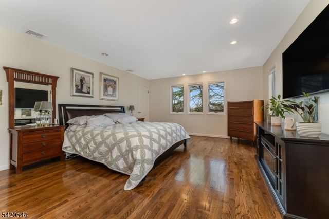 828 Star View Way, Bridgewater Twp., NJ 08807