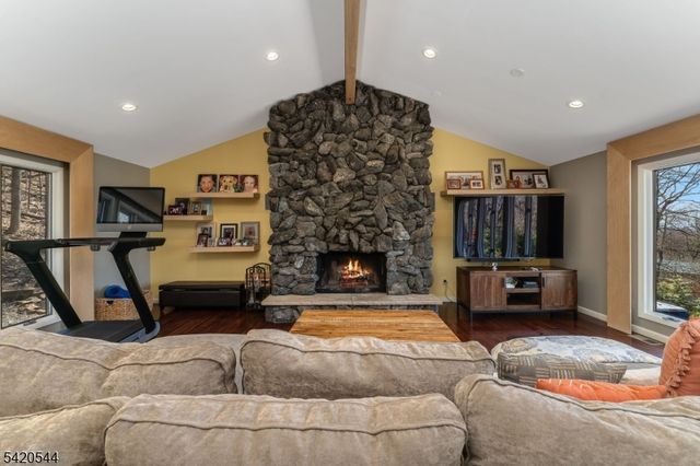 828 Star View Way, Bridgewater Twp., NJ 08807