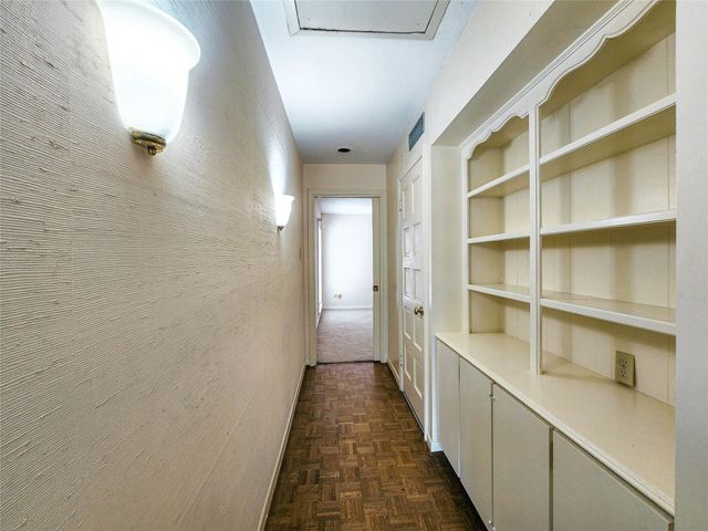 12 Kings Row, Houston, TX 77069