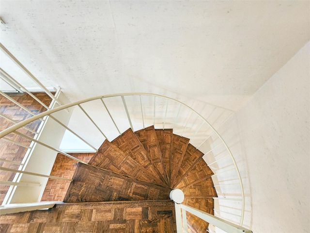 12 Kings Row, Houston, TX 77069