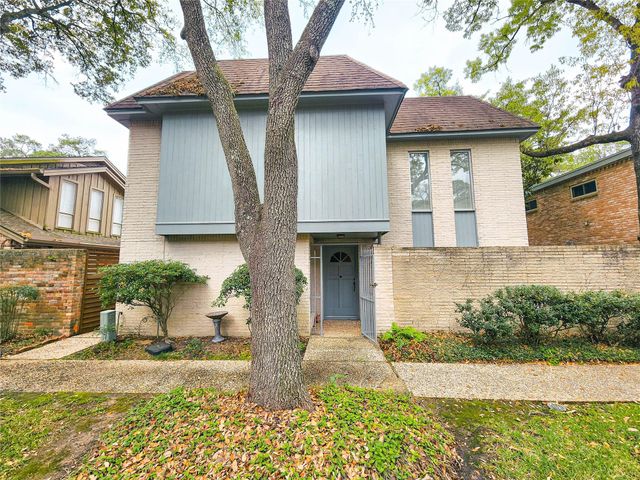 12 Kings Row, Houston, TX 77069