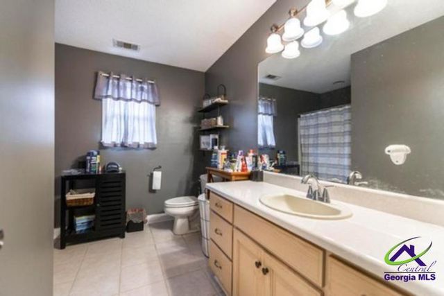 191 Henry Drive, Gray, GA 31032