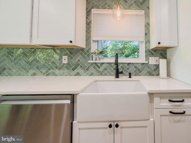1514 AINSLEY RD, Silver Spring, MD 20904