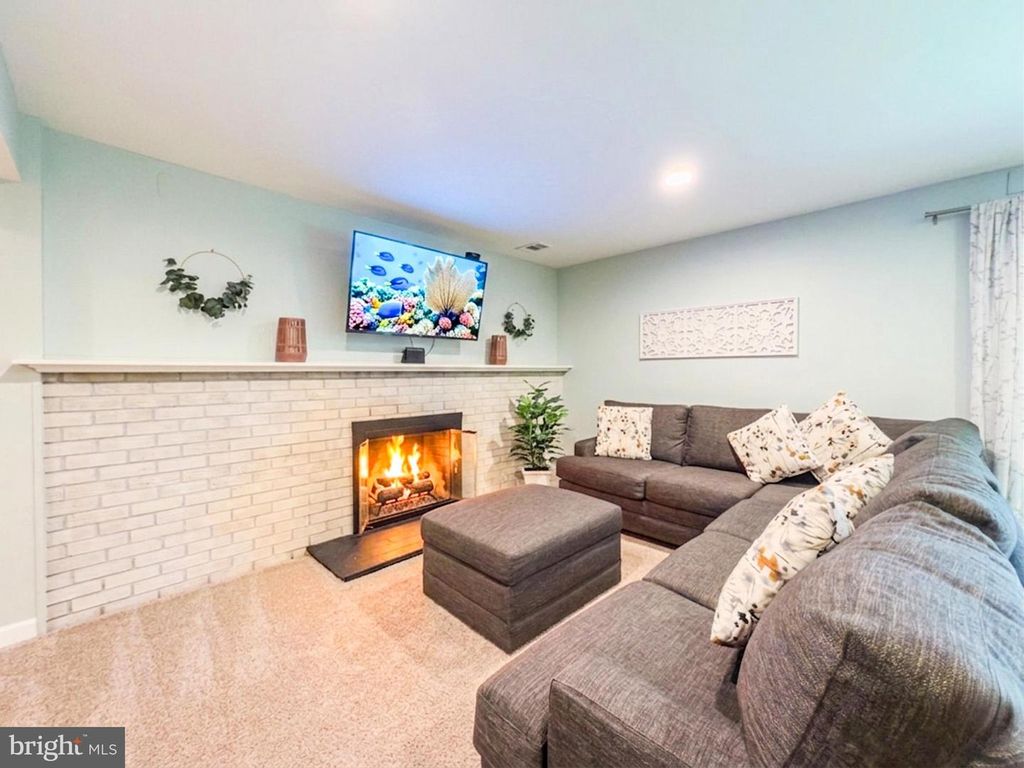 Image 26 of property listing at 1514 AINSLEY RD, Silver Spring, MD 20904