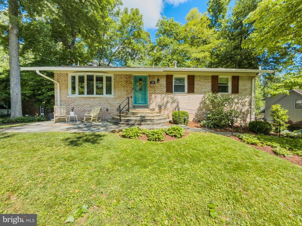 Image 36 of property listing at 1514 AINSLEY RD, Silver Spring, MD 20904