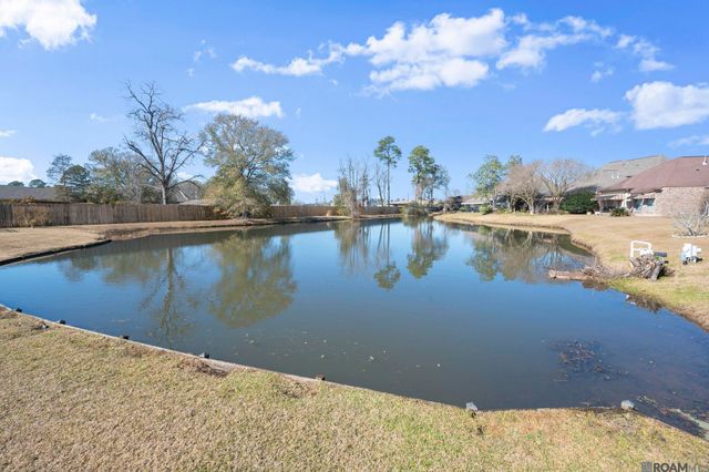 10837 Woodleaf Ave, Baton Rouge, LA 70816