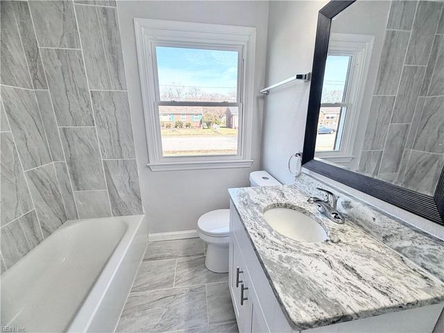 615 Gary LN, Hampton, VA 23661