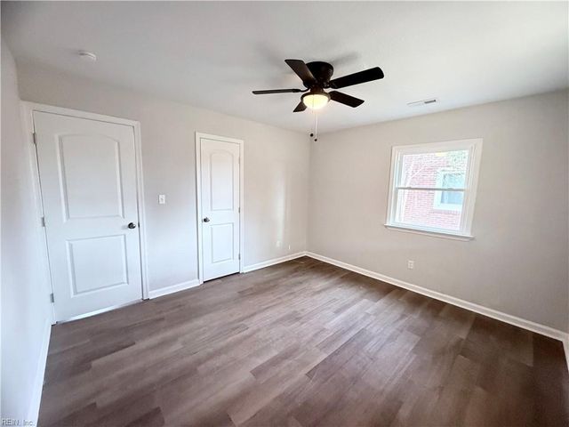 615 Gary LN, Hampton, VA 23661