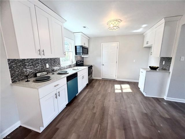 615 Gary LN, Hampton, VA 23661