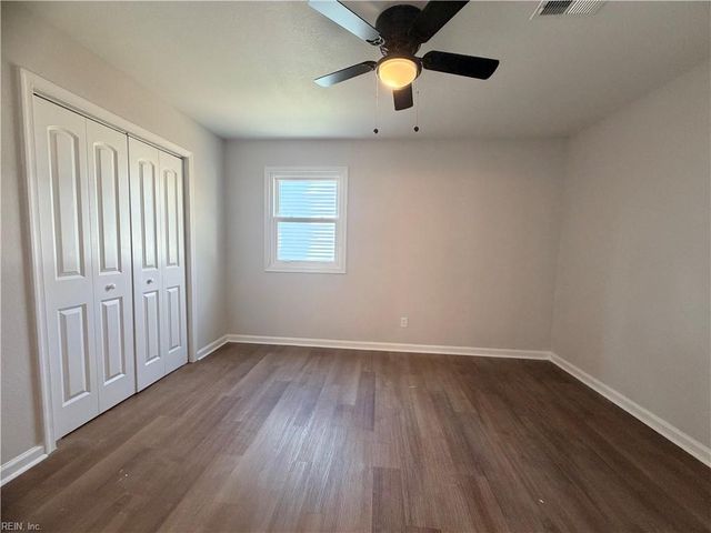 615 Gary LN, Hampton, VA 23661