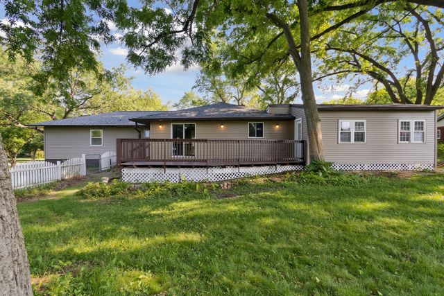 401 Homestead Lane, Rockford, IL 61102