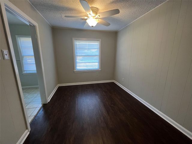 222 Ruslee Street, La Marque, TX 77568