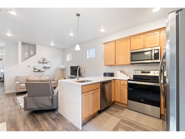 120 S LAGOON St, Rockaway Beach, OR 97136