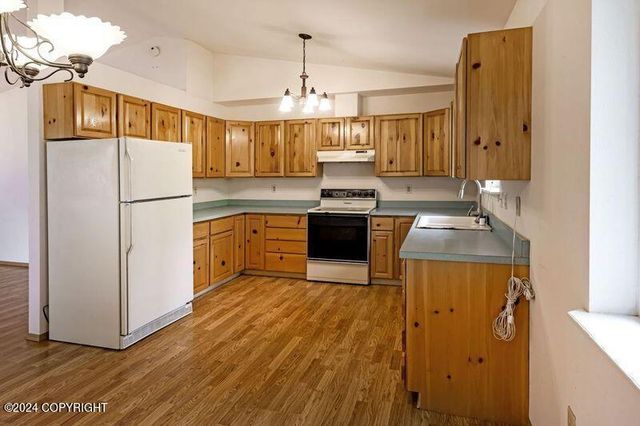230 E Susitna Avenue, Wasilla, AK 99654