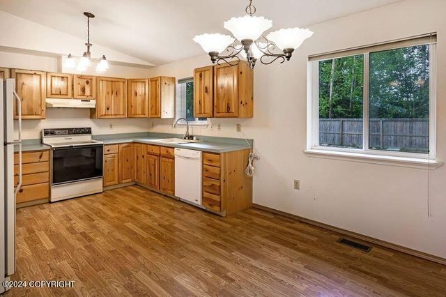 230 E Susitna Avenue, Wasilla, AK 99654
