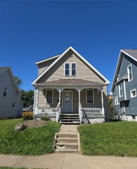 804 SW N Street, Cedar Rapids, IA 52404