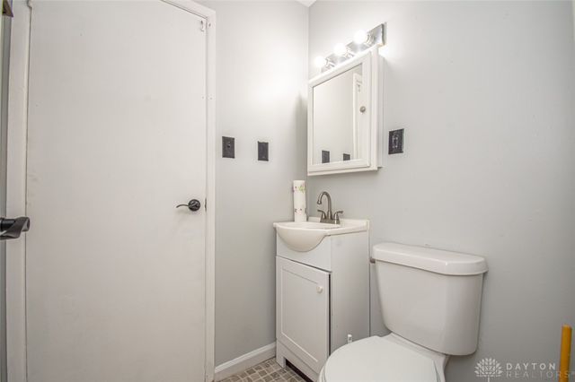 1482 Cobblestone Street, Riverside, OH 45432