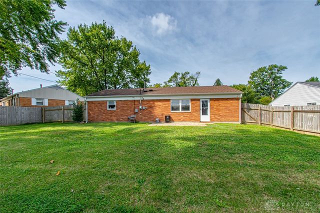 1482 Cobblestone Street, Riverside, OH 45432