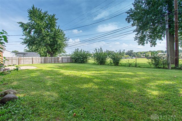 1482 Cobblestone Street, Riverside, OH 45432